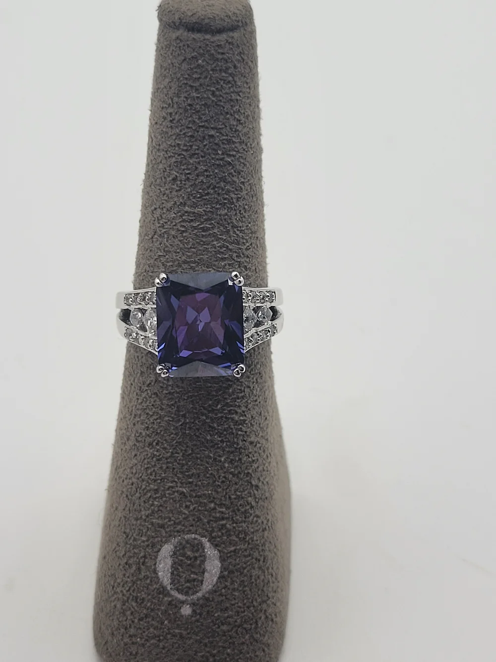Sterling Silver And Lab Created Tanzanite and Simulated Diamonds Ring Size 6.75